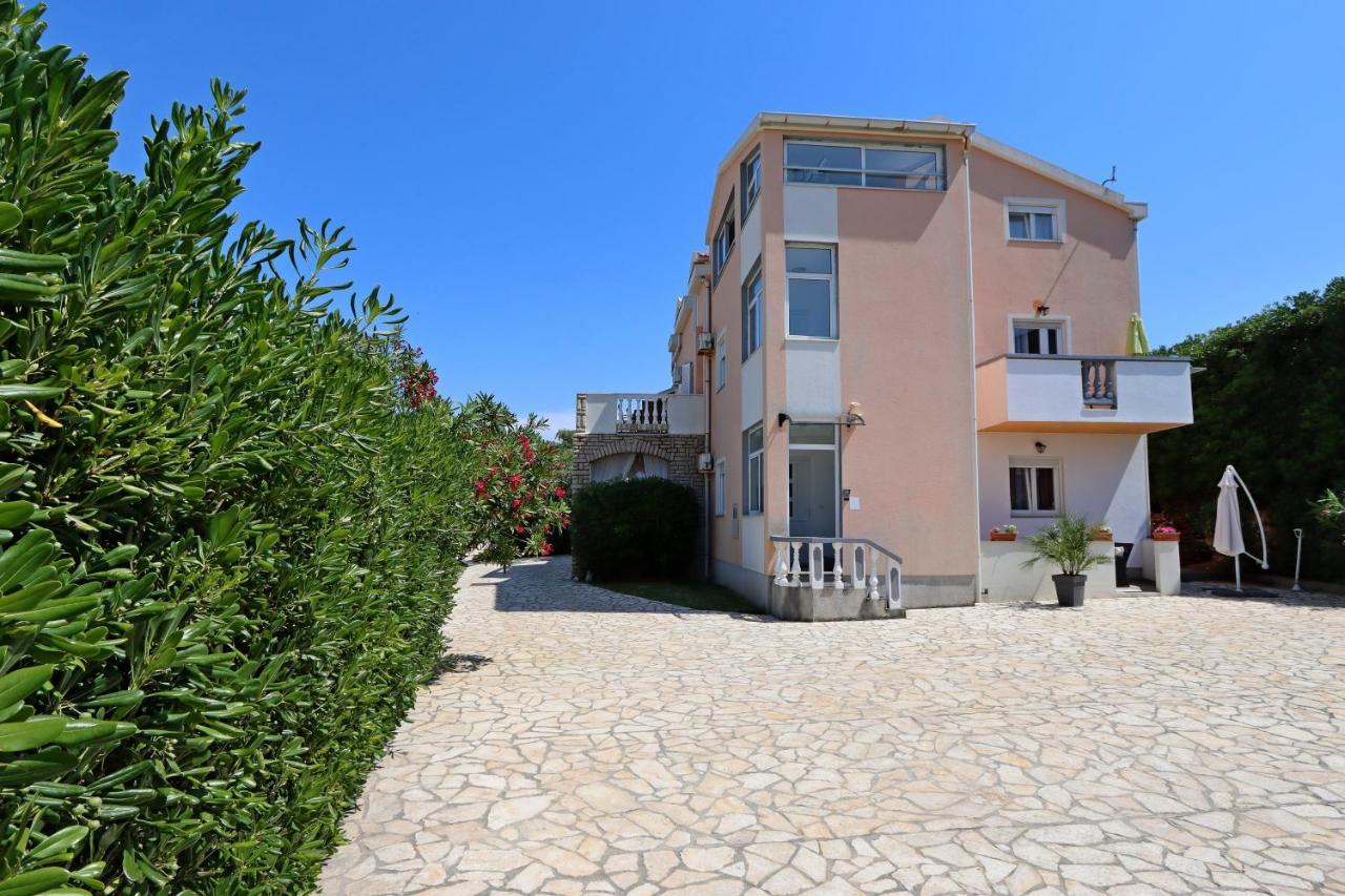 Seaside Apartments With A Swimming Pool Pag - 6412 帕格 外观 照片